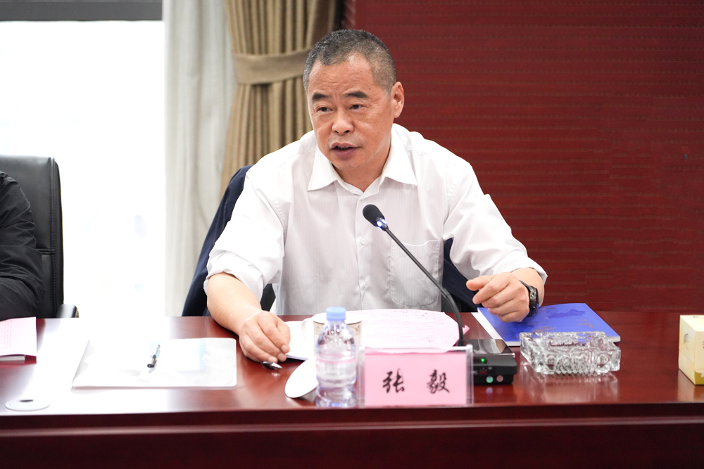 张毅会长(修).jpg